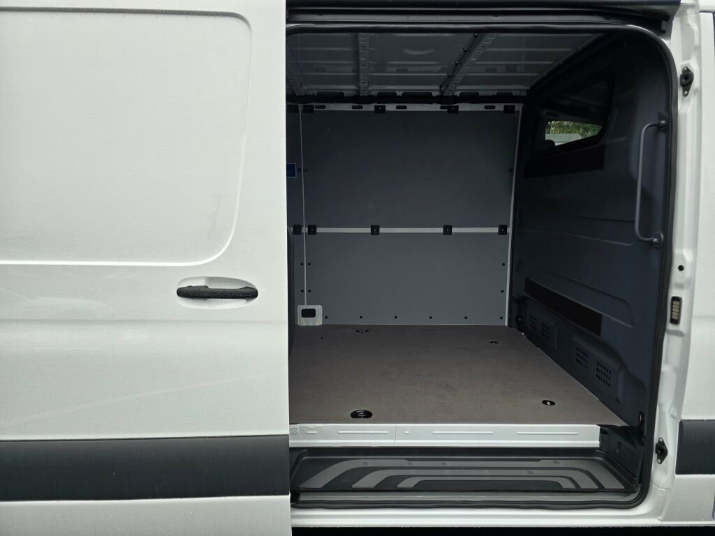 New 2026 Mercedes-Benz Sprinter 2500 image 17