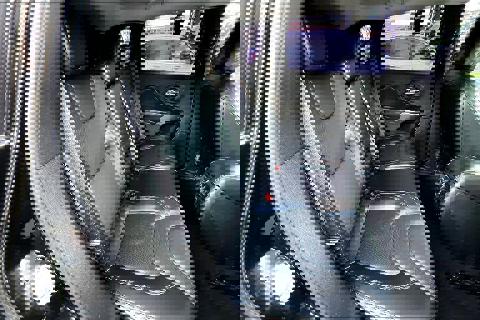 Used 2019 Jeep Cherokee Limited image 19