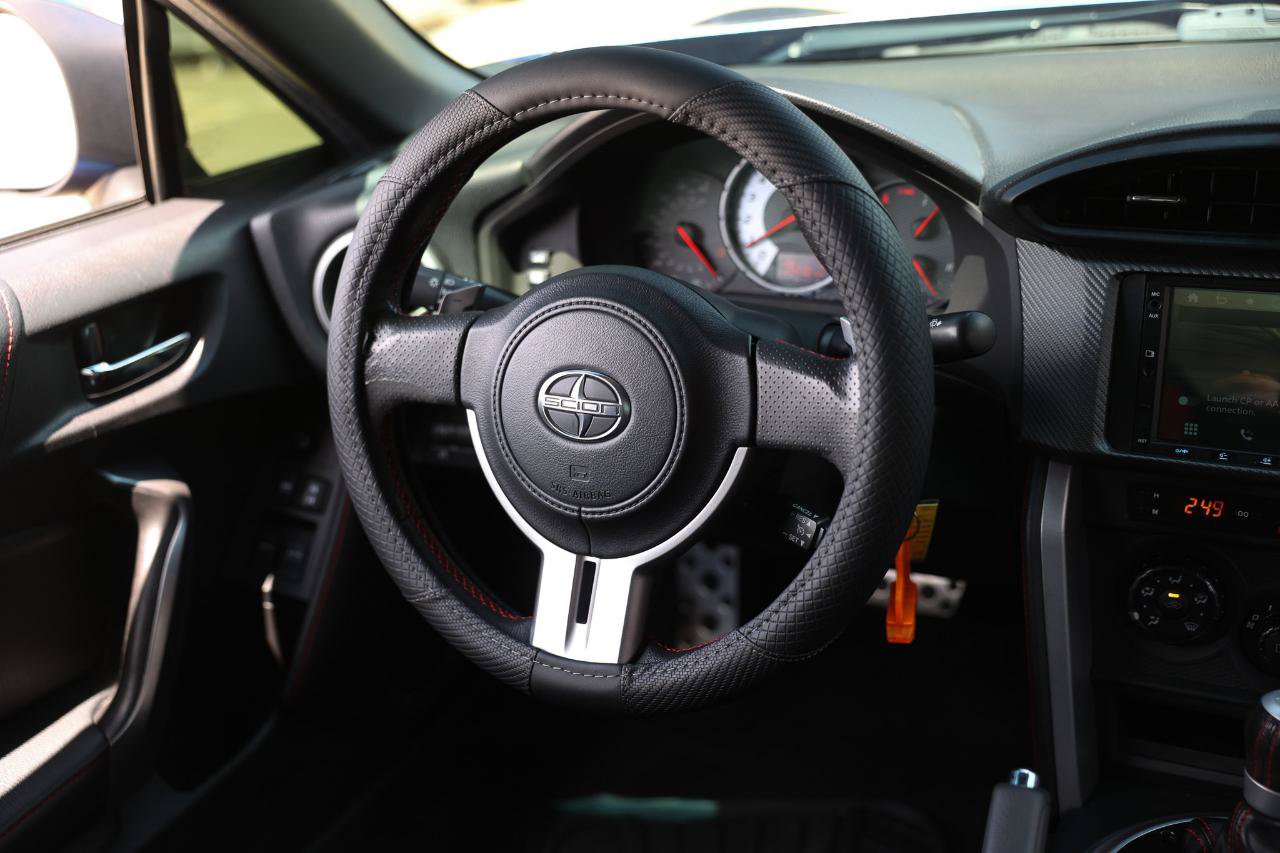 Used 2015 Scion FR-S RWD image 27