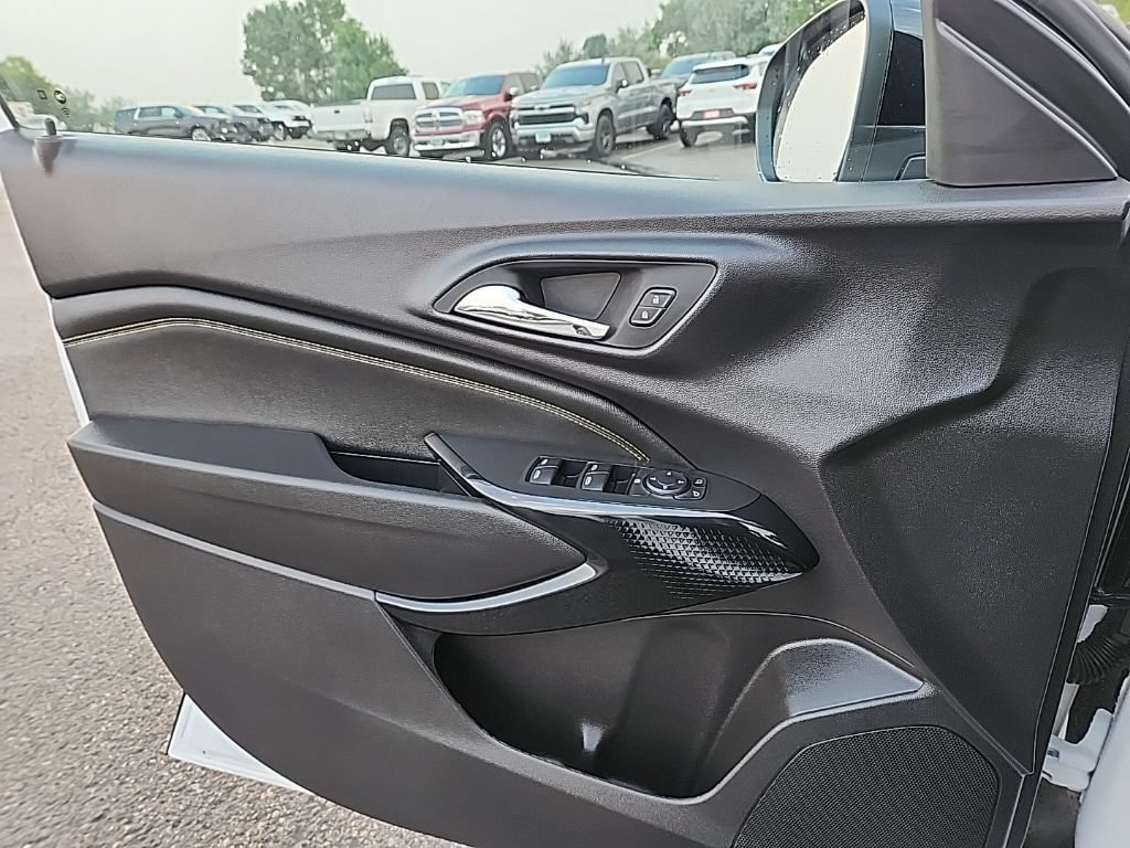 Certified 2025 Chevrolet Trax ACTIV w/ Driver Confidence Package FWD image 27