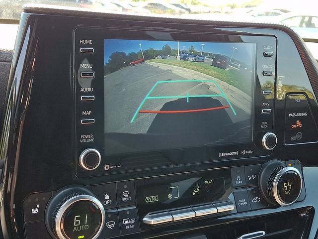 Used 2022 Toyota Highlander XSE AWD/4WD image 19