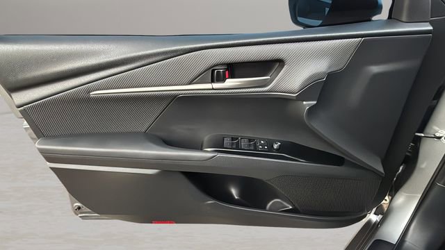 Used 2025 Toyota Camry SE image 17