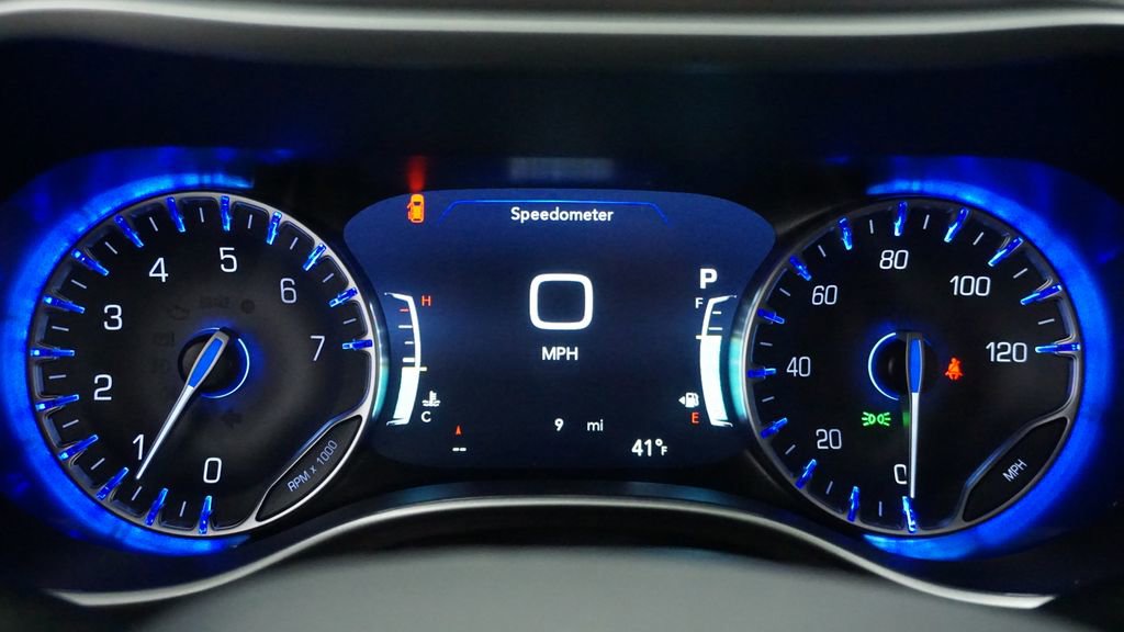 New 2026 Chrysler Voyager LX FWD image 39