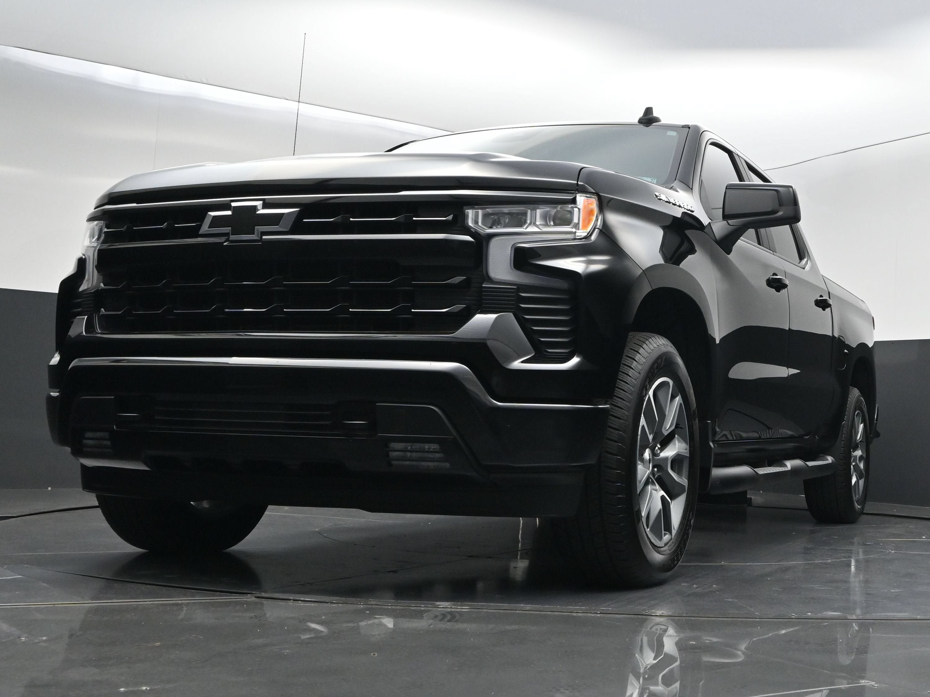 Certified 2025 Chevrolet Silverado 1500 RST w/ LPO, Liner Protection Package AWD/4WD image 40