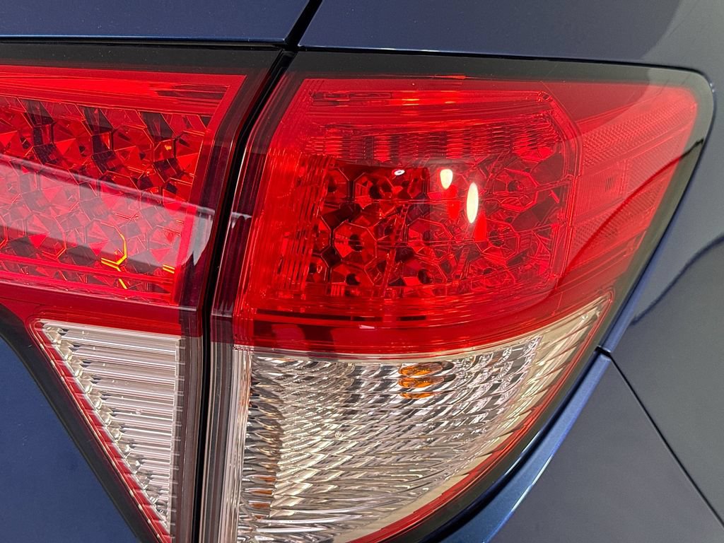 Used 2017 Honda HR-V EX image 33