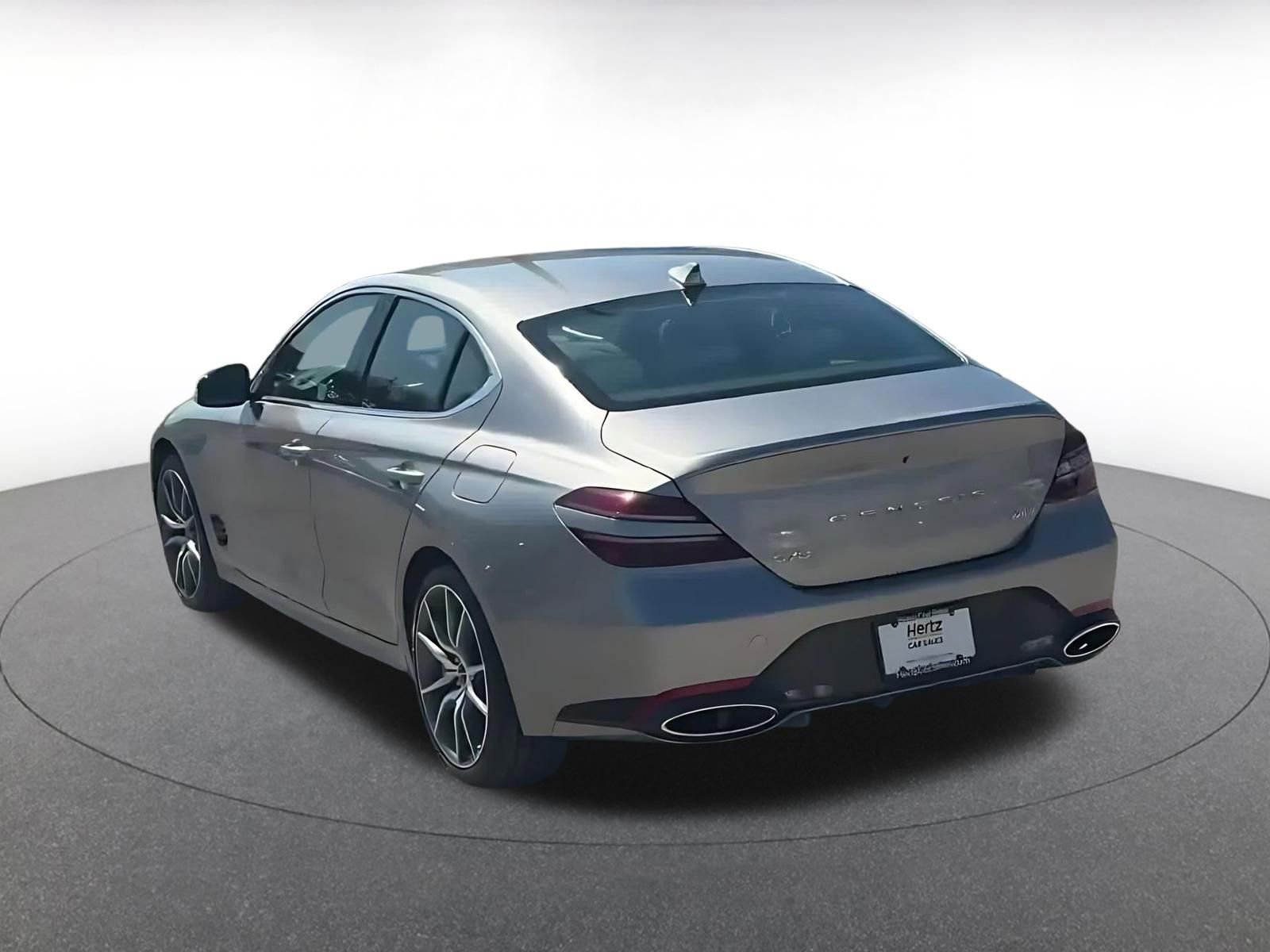 Used 2025 Genesis G70 2.5T image 12