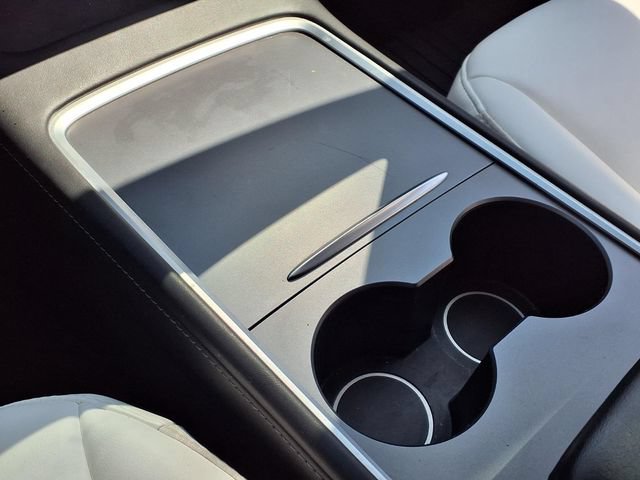 Used 2022 Tesla Model 3 Standard Range RWD image 8