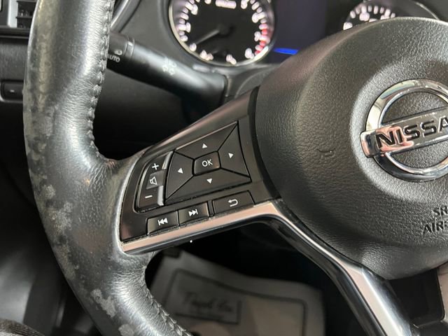 Used 2018 Nissan Rogue SV w/ Premium Package image 19