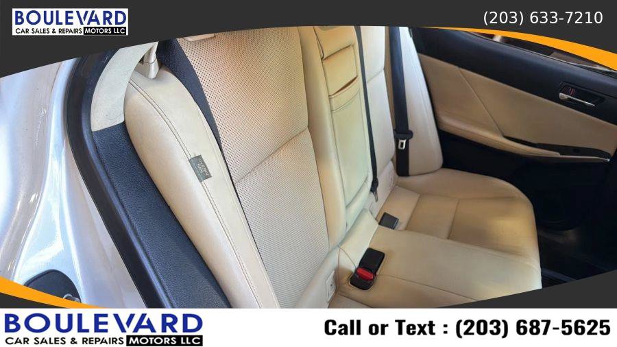Used 2016 Lexus IS 300 AWD w/ Navigation System Package image 34