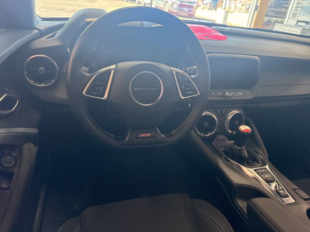 Used 2022 Chevrolet Camaro SS RWD image 9