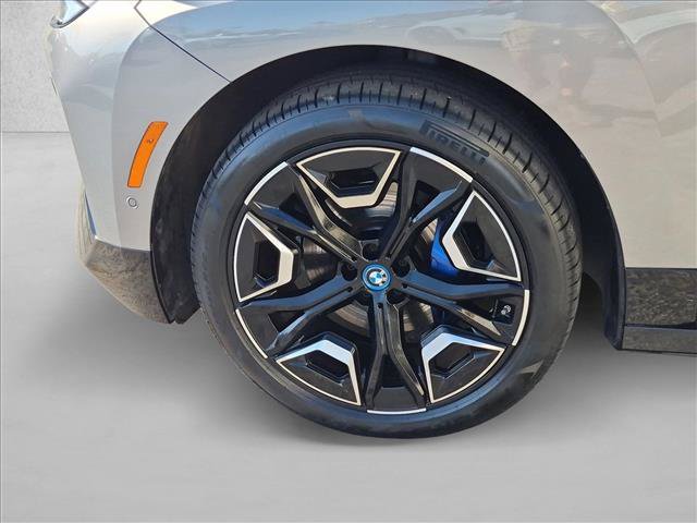 Certified 2024 BMW iX xDrive50 w/ Premium Package AWD/4WD image 24
