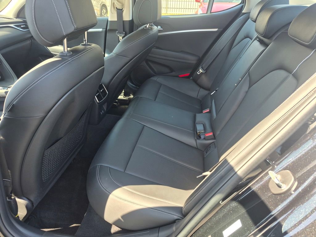 Used 2026 Genesis G70 2.5T RWD image 22