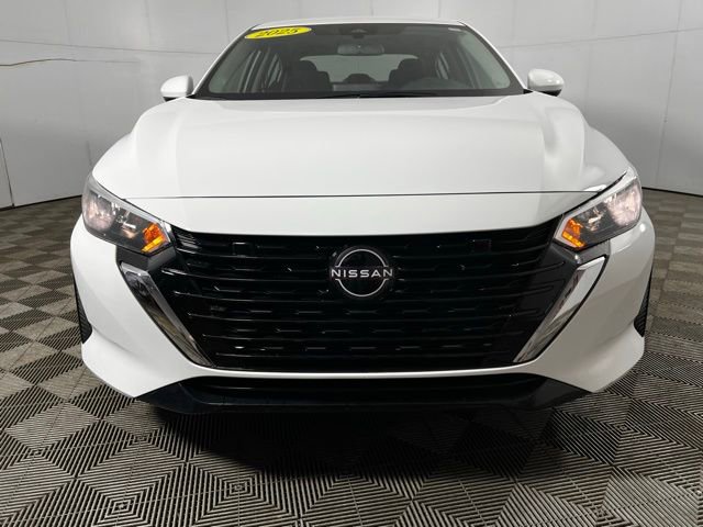 Used 2025 Nissan Sentra SV w/ All-Weather Package FWD image 3