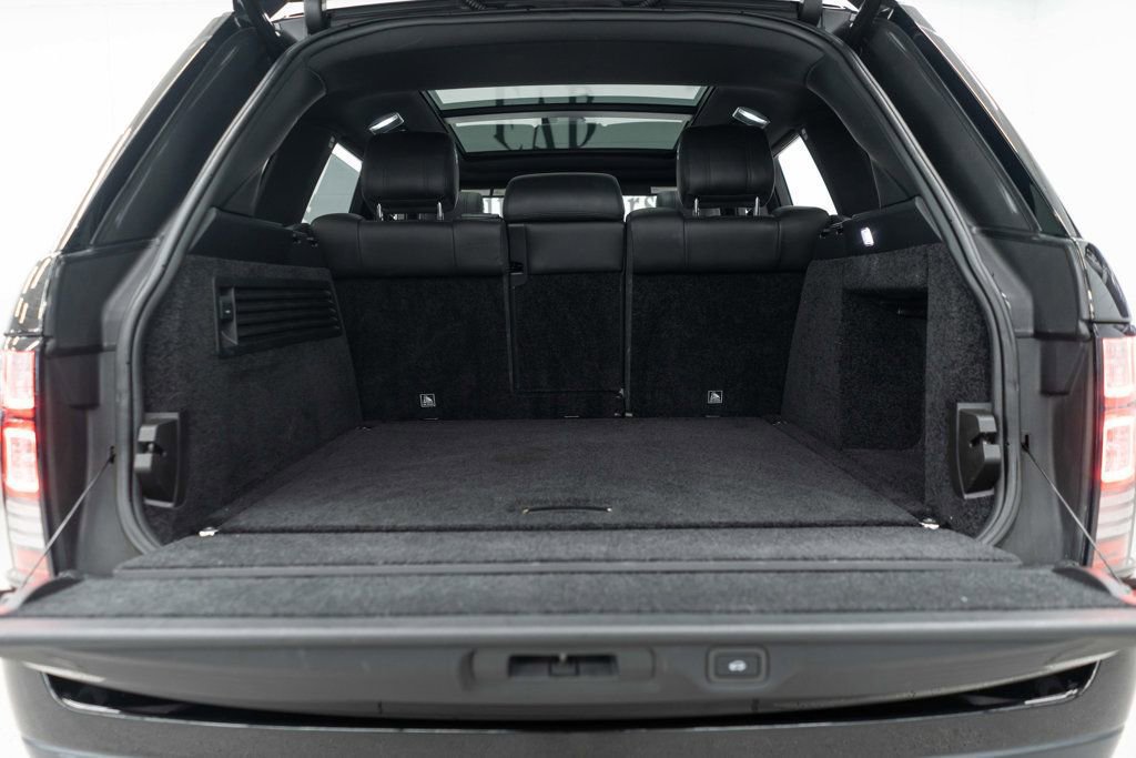 Used 2017 Land Rover Range Rover HSE image 34