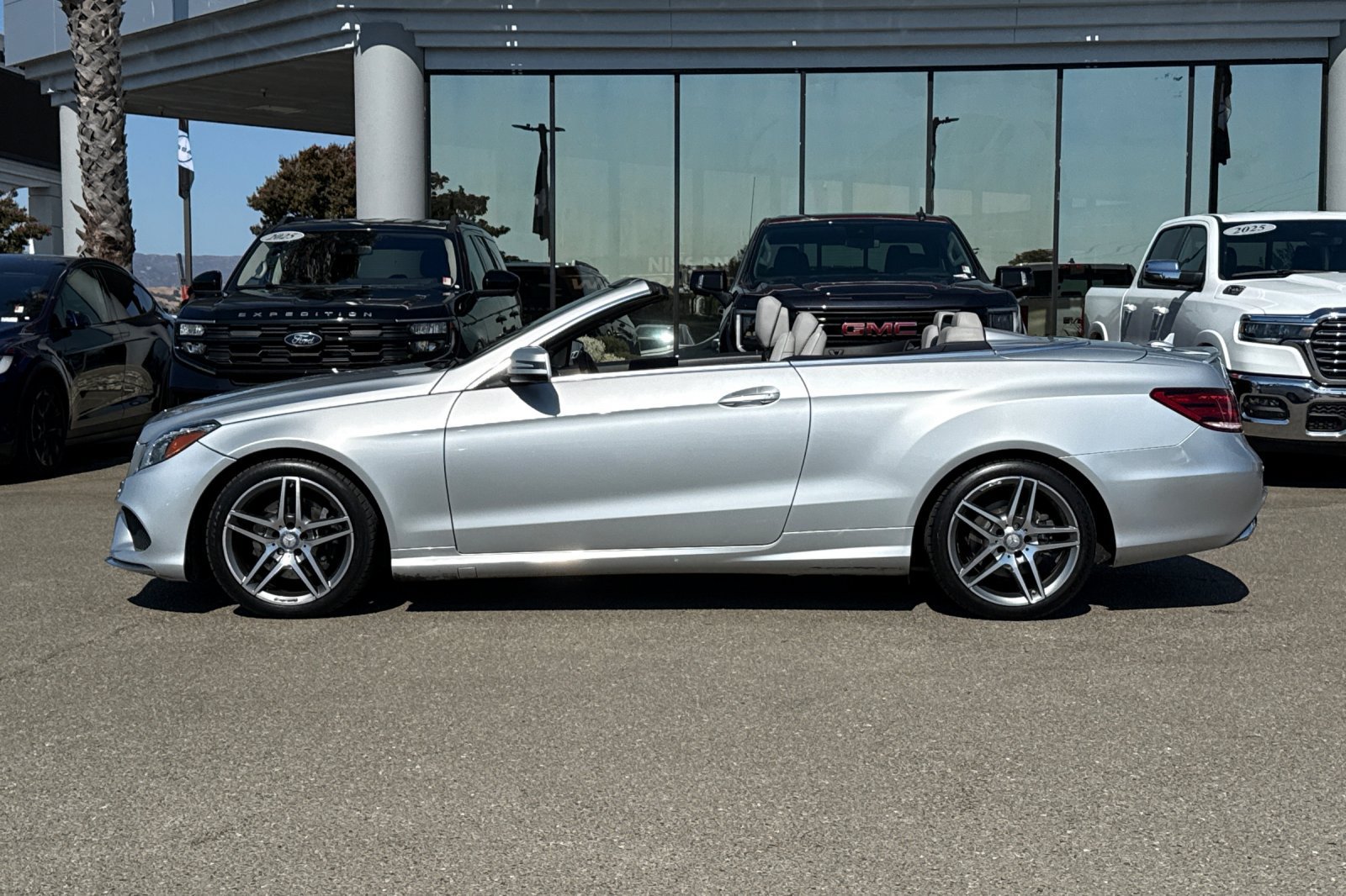 Used 2016 Mercedes-Benz E 400 Cabriolet image 9