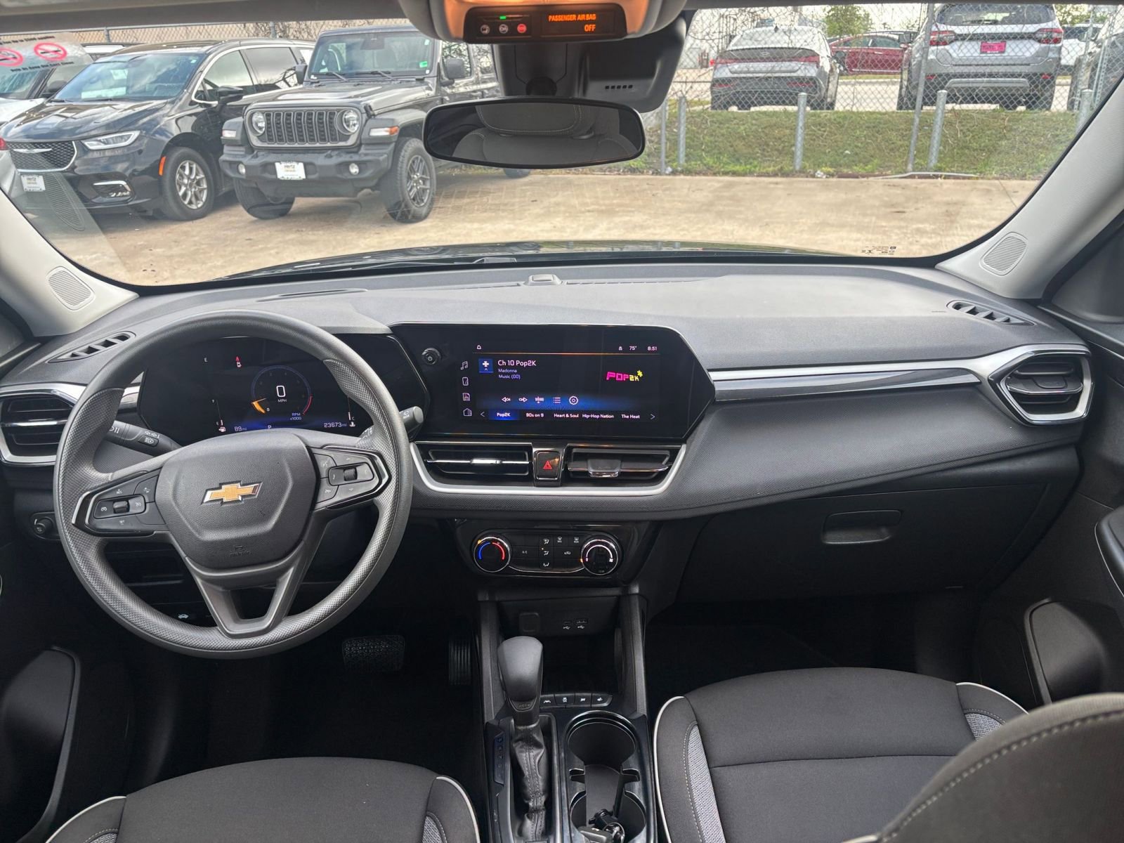 Used 2025 Chevrolet TrailBlazer LT FWD image 32