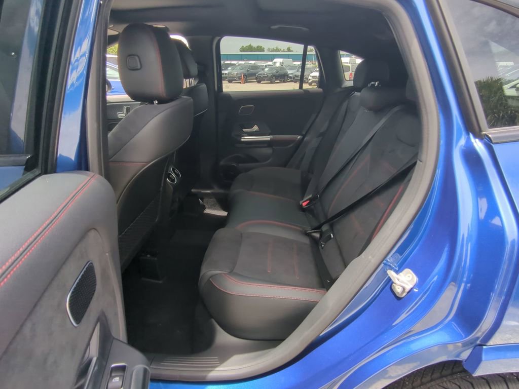 Certified 2025 Mercedes-Benz GLA 250 4MATIC image 5