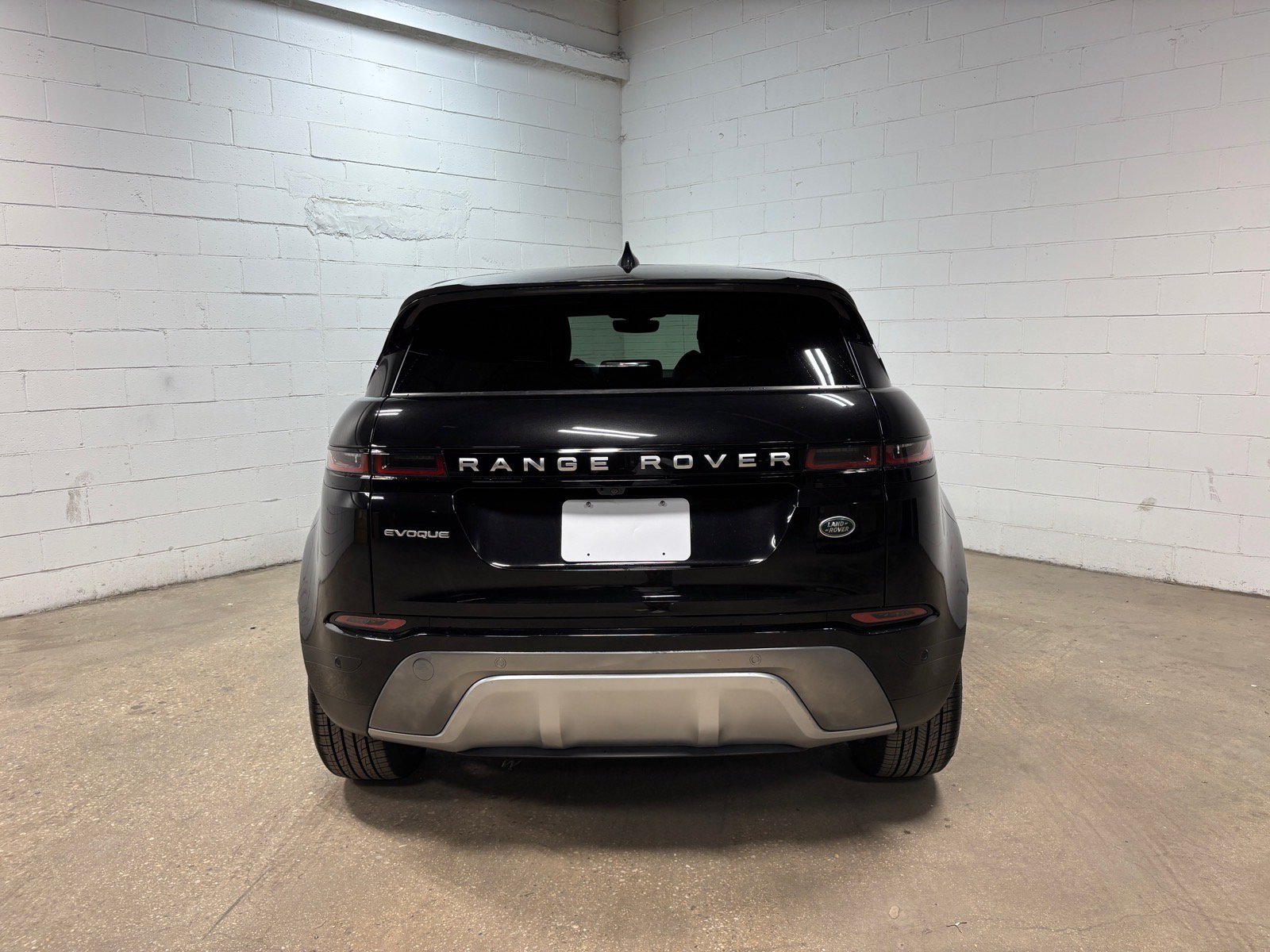 Used 2023 Land Rover Range Rover Evoque SE AWD/4WD image 8