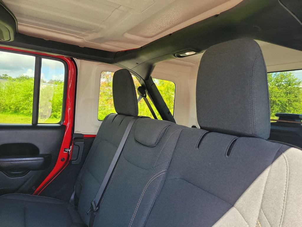 Used 2025 Jeep Wrangler Unlimited Sport AWD/4WD image 25