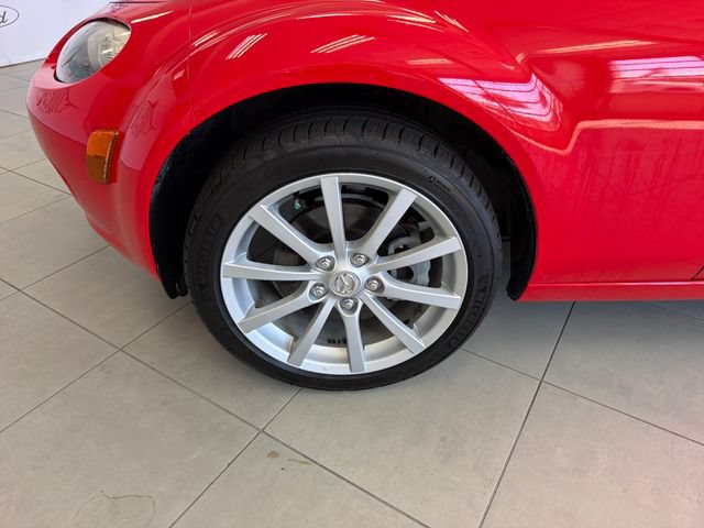 Used 2006 MAZDA MX-5 Miata Grand Touring RWD image 28
