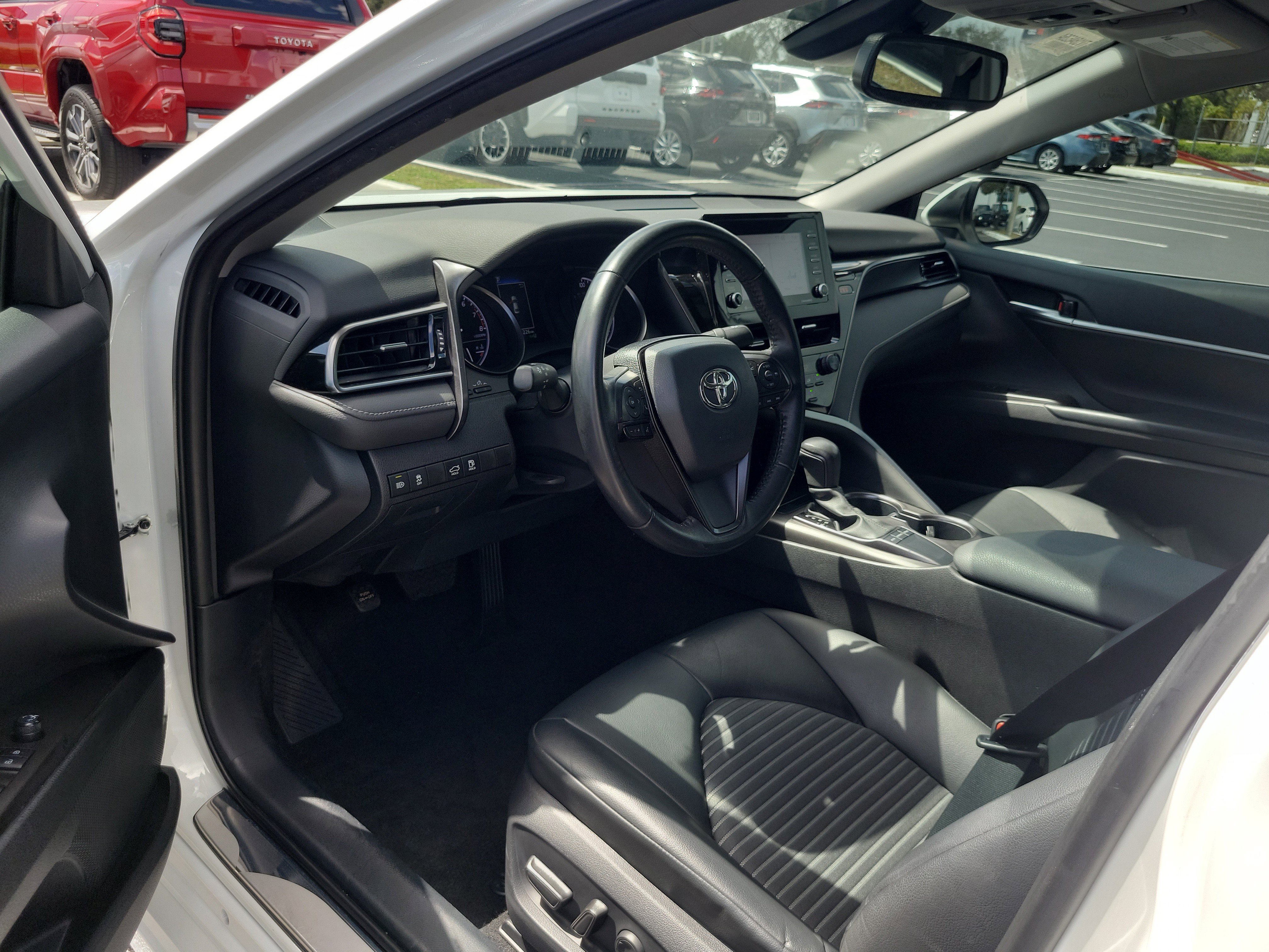 Used 2023 Toyota Camry SE w/ Convenience Package FWD image 19