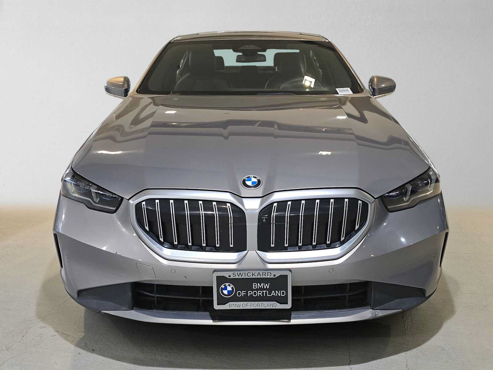 Used 2024 BMW 530i xDrive AWD/4WD image 8