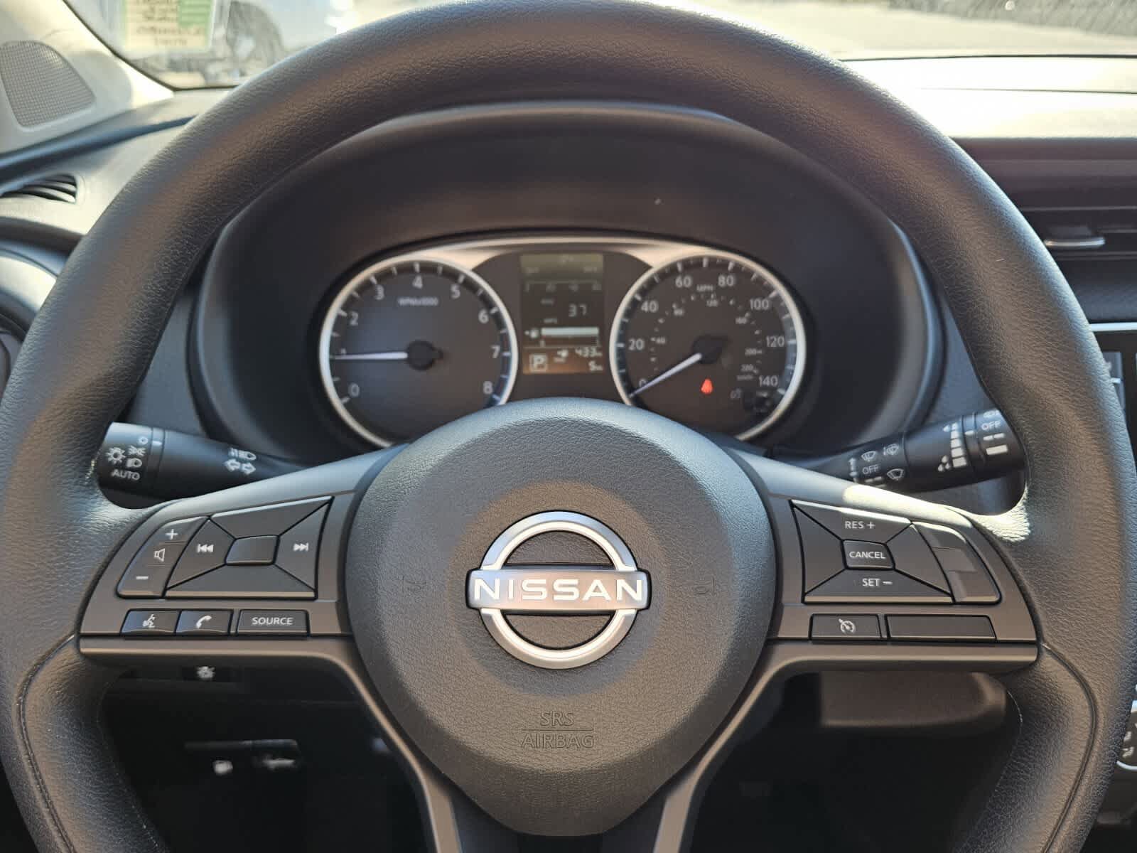 New 2025 Nissan Kicks Play S image 11