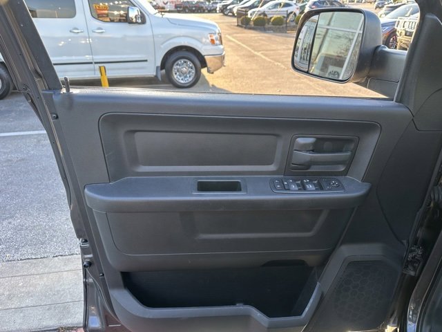 Used 2016 RAM 2500 Tradesman w/ Chrome Appearance Group image 10