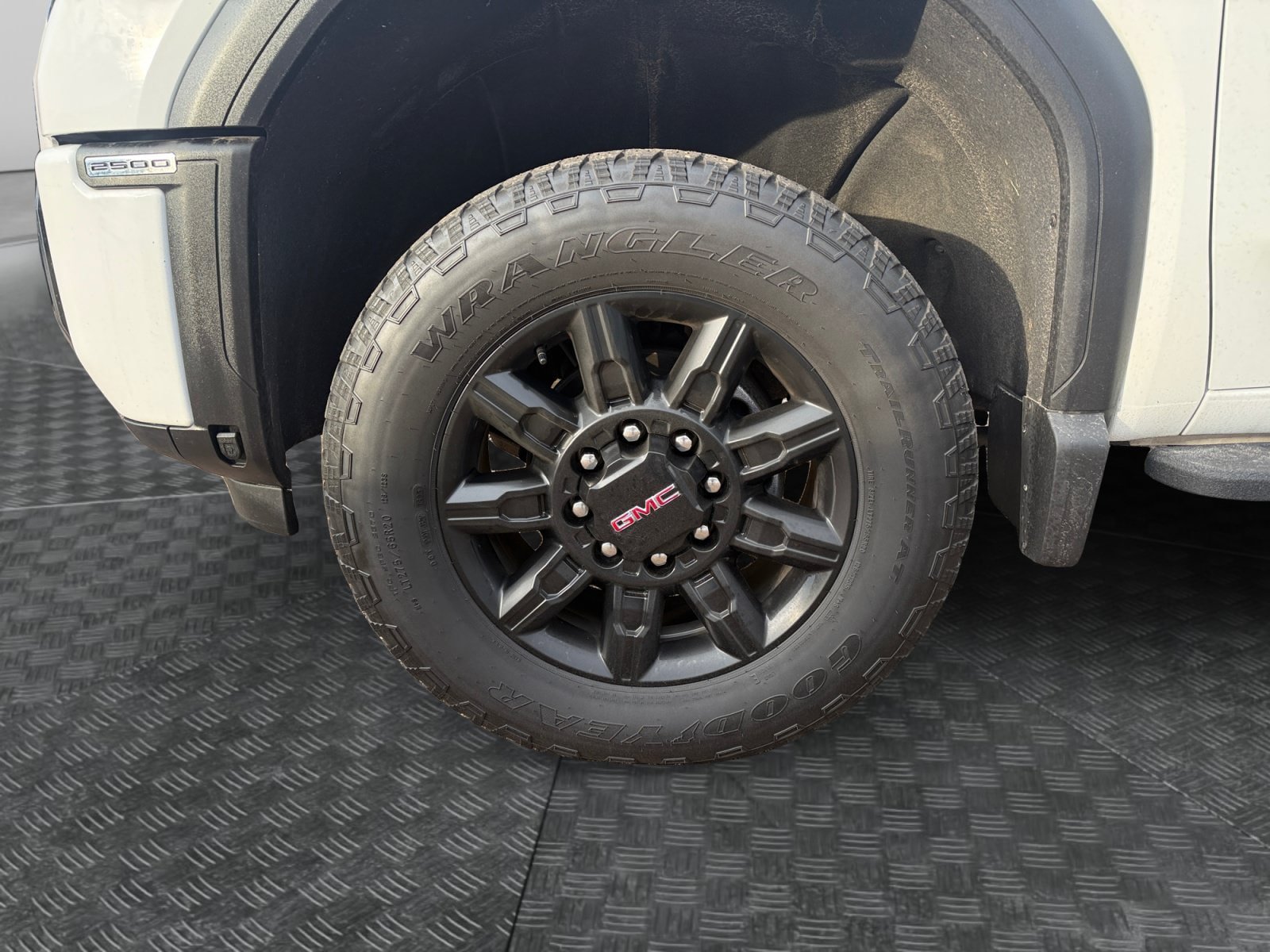 Used 2024 GMC Sierra 2500 AT4 w/ AT4 Premium Plus Package AWD/4WD image 24