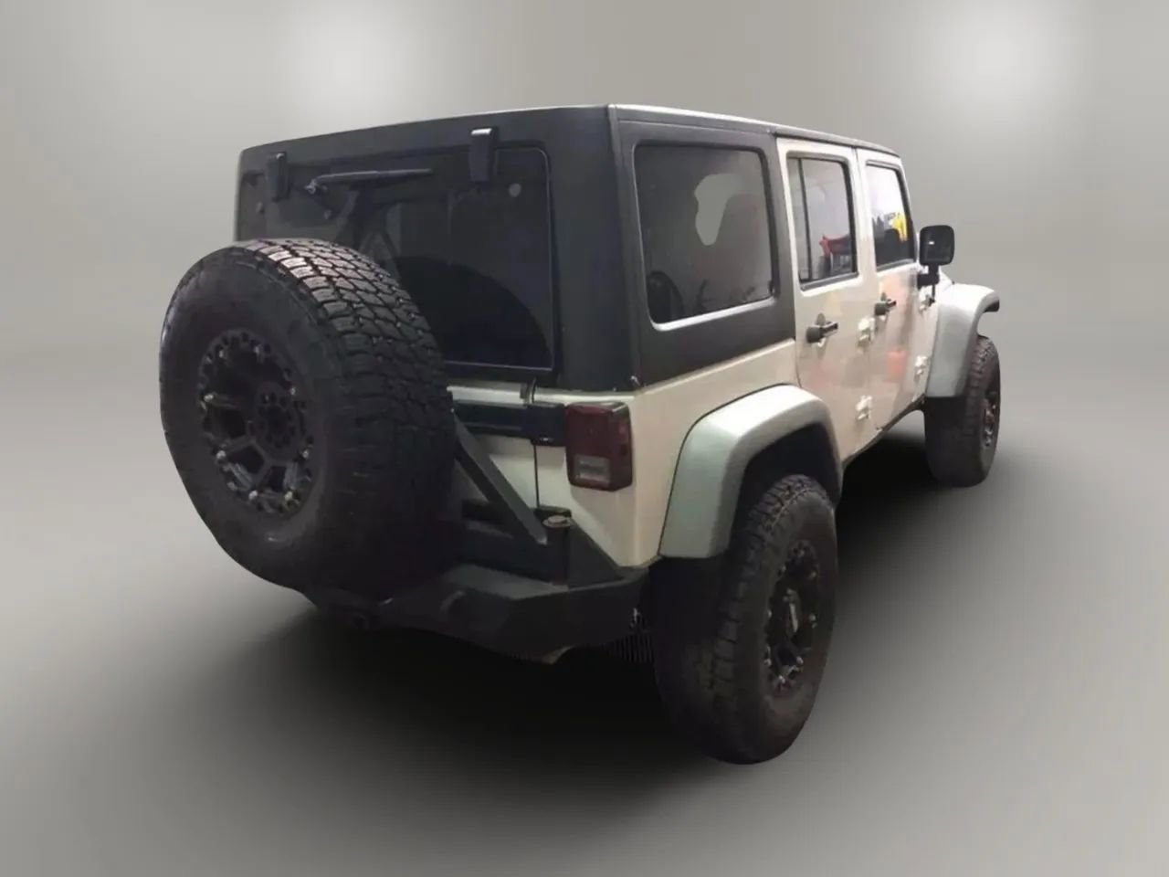 Used 2011 Jeep Wrangler Unlimited Rubicon w/ Dual Top Group image 3