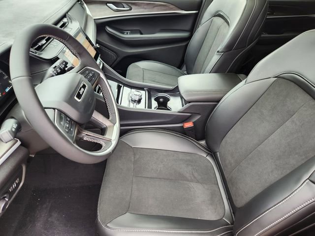 New 2026 Jeep Grand Cherokee Altitude AWD/4WD image 8