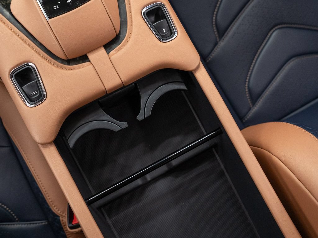 Used 2023 Aston Martin DBS Superleggera Volante RWD image 36