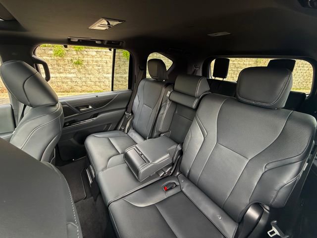 New 2026 Lexus LX 600 4WD w/ Interior Upgrade Package image 27