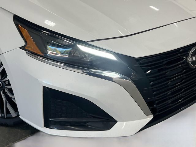 Used 2024 Nissan Altima 2.5 SV FWD image 39