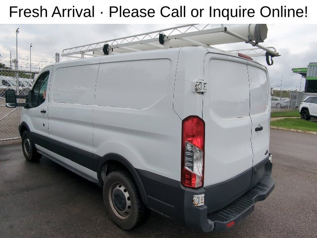 Used 2018 Ford Transit 250 130 Low Roof RWD image 3
