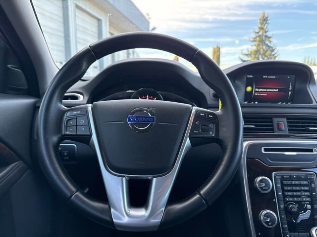 Used 2016 Volvo XC70 T5 Premier w/ Proximity Package image 20