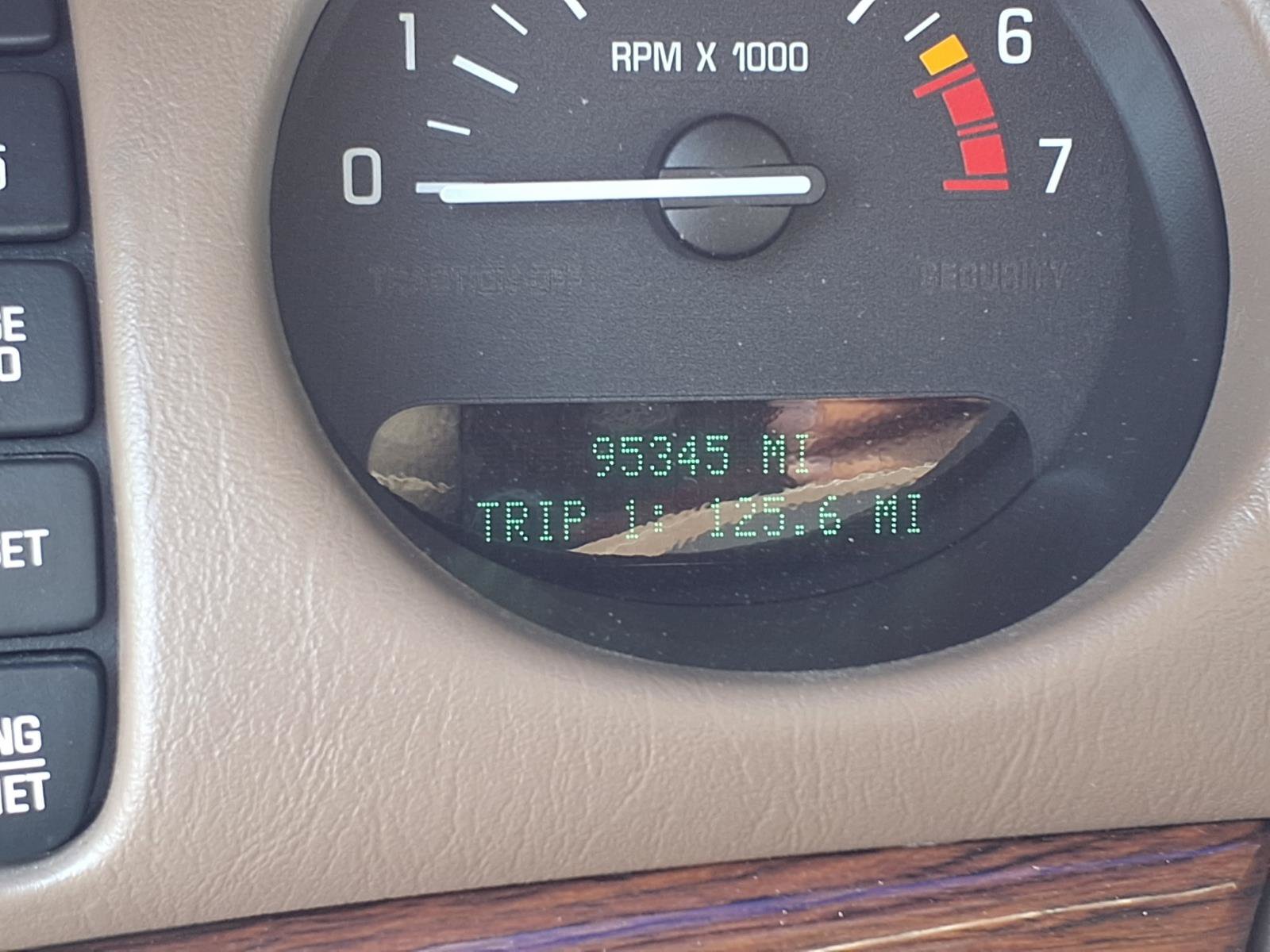 Used 2004 Buick Le Sabre Custom w/ Platinum Edition FWD image 7