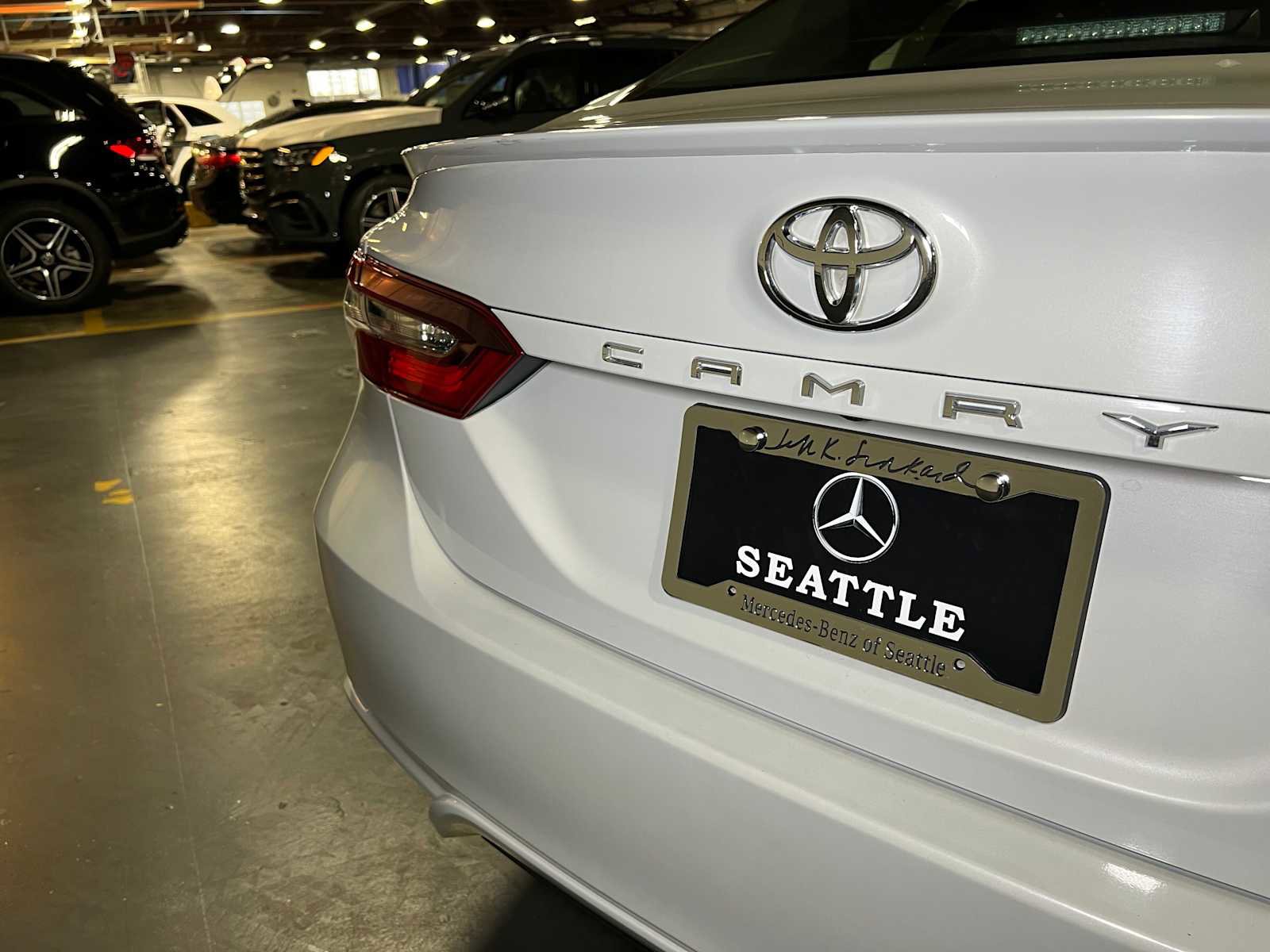 Used 2023 Toyota Camry SE w/ Cold Weather Package image 14