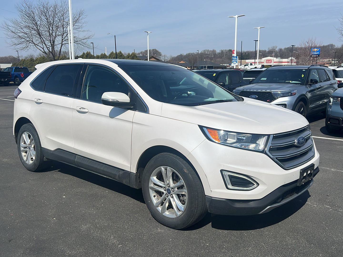Used 2016 Ford Edge SEL w/ Equipment Group 201A image 2