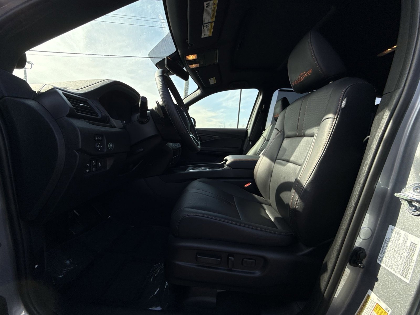 Used 2025 Honda Passport TrailSport image 13