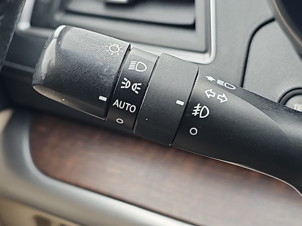 Used 2018 Subaru Outback 2.5i Limited AWD/4WD image 36