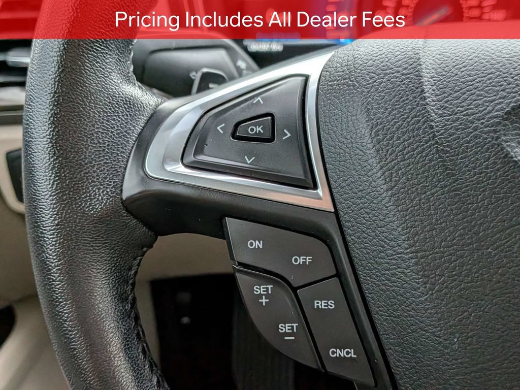 Used 2017 Ford Fusion SE w/ Fusion SE Technology Package FWD image 26
