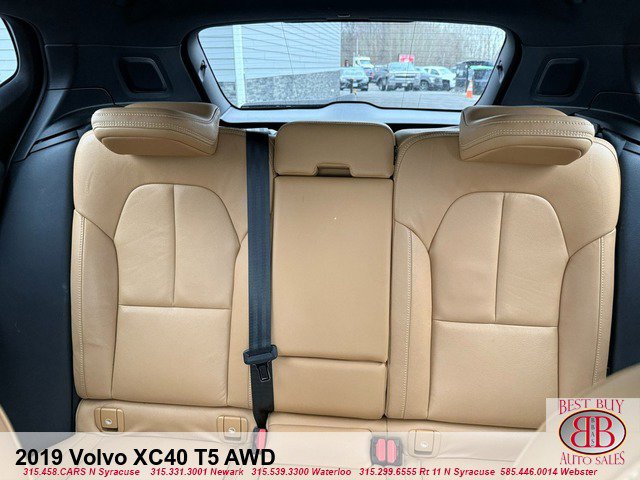 Used 2019 Volvo XC40 T5 Momentum image 19