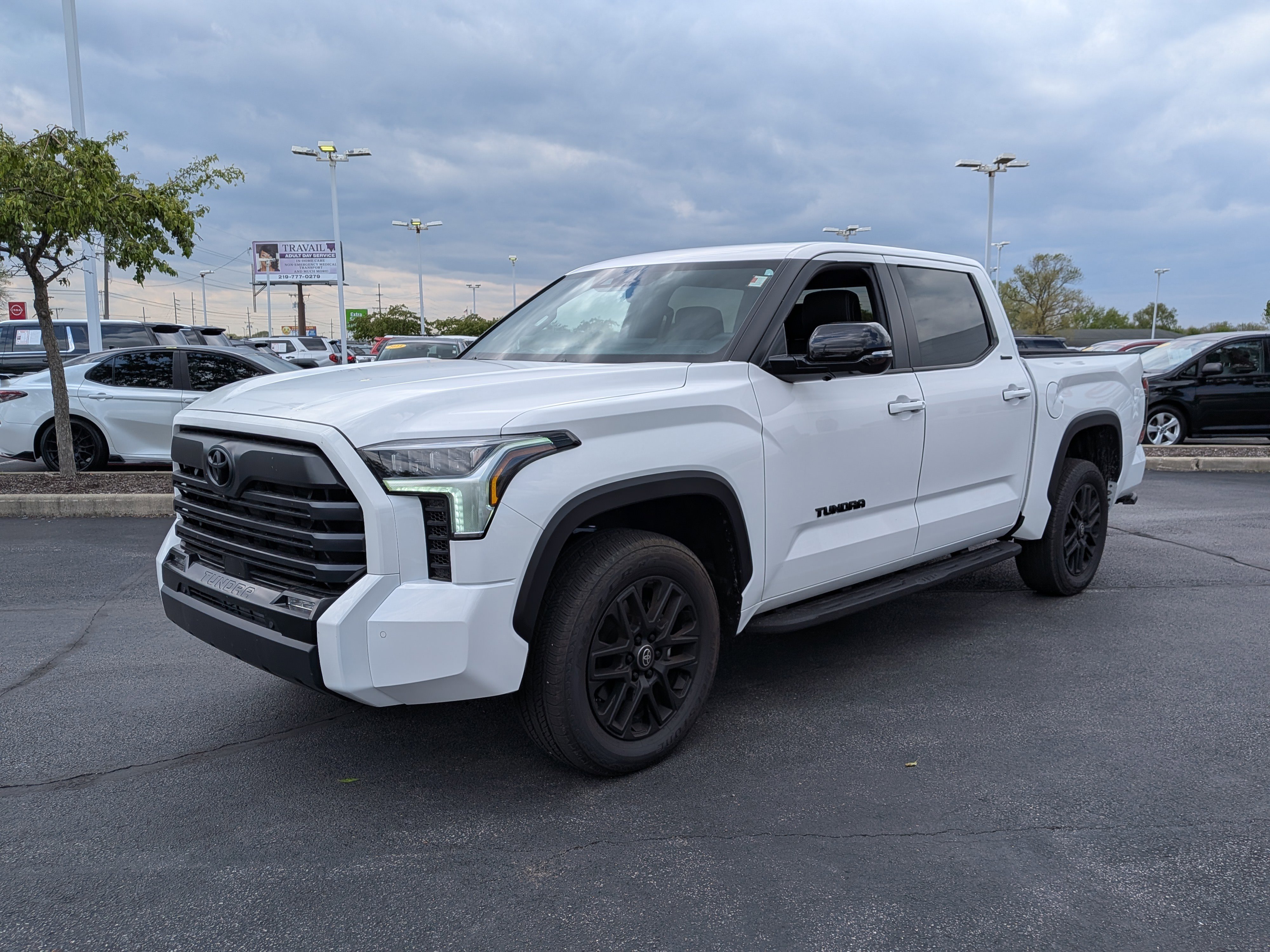 Used 2026 Toyota Tundra Limited AWD/4WD image 4