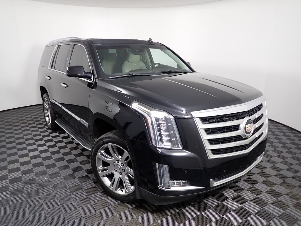 Used 2015 Cadillac Escalade Luxury AWD/4WD image 10