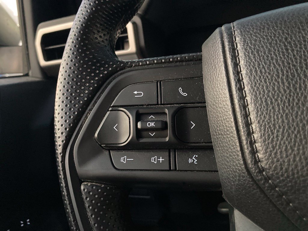 Certified 2026 Toyota Tacoma SR5 AWD/4WD image 13