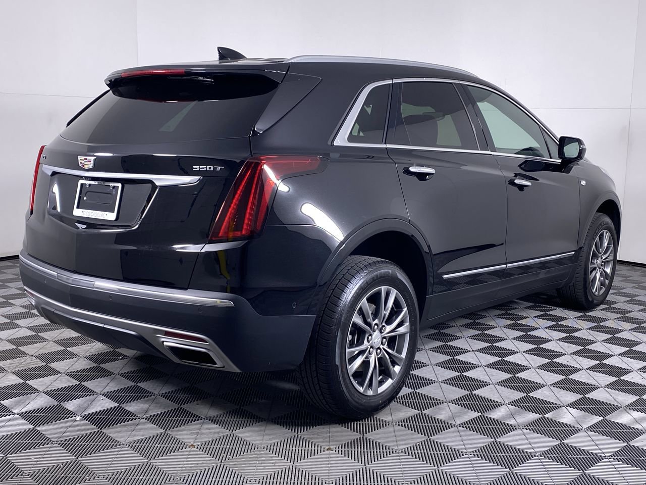 Certified 2023 Cadillac XT5 Premium Luxury w/ Technology Package FWD image 20