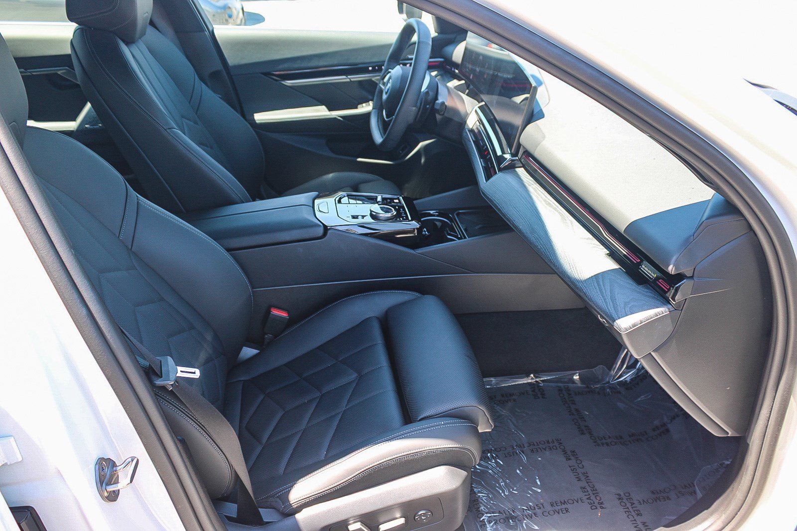 Used 2024 BMW 530i w/ Convenience Package RWD image 17
