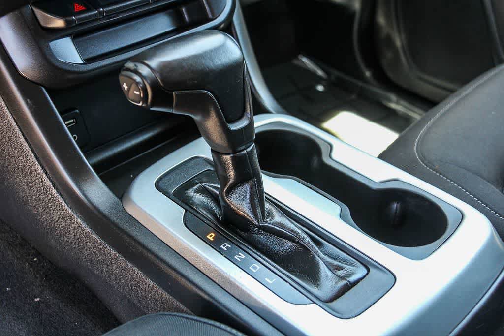 Used 2017 Chevrolet Colorado LT w/ LT Convenience Package RWD image 18