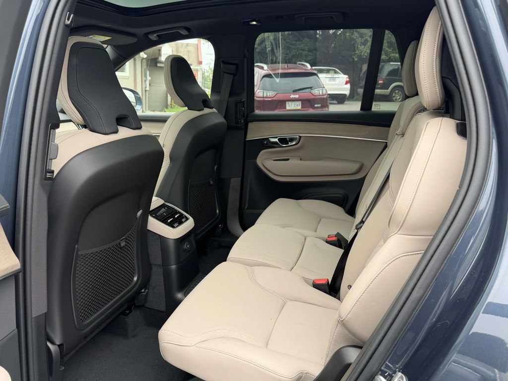 New 2026 Volvo XC90 T8 Plus w/ Protection Package AWD/4WD image 14